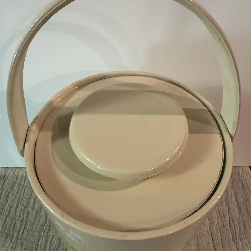 1970s Vintage Gloria Vanderbilt Floral Vinyl Ice Bucket